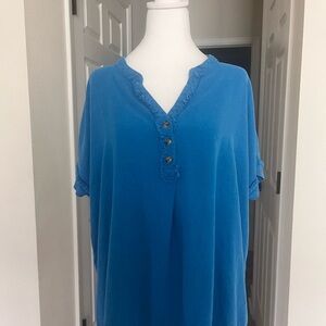 Umgee Blue Short Sleeve Boxy Blouse Size 1XL.
